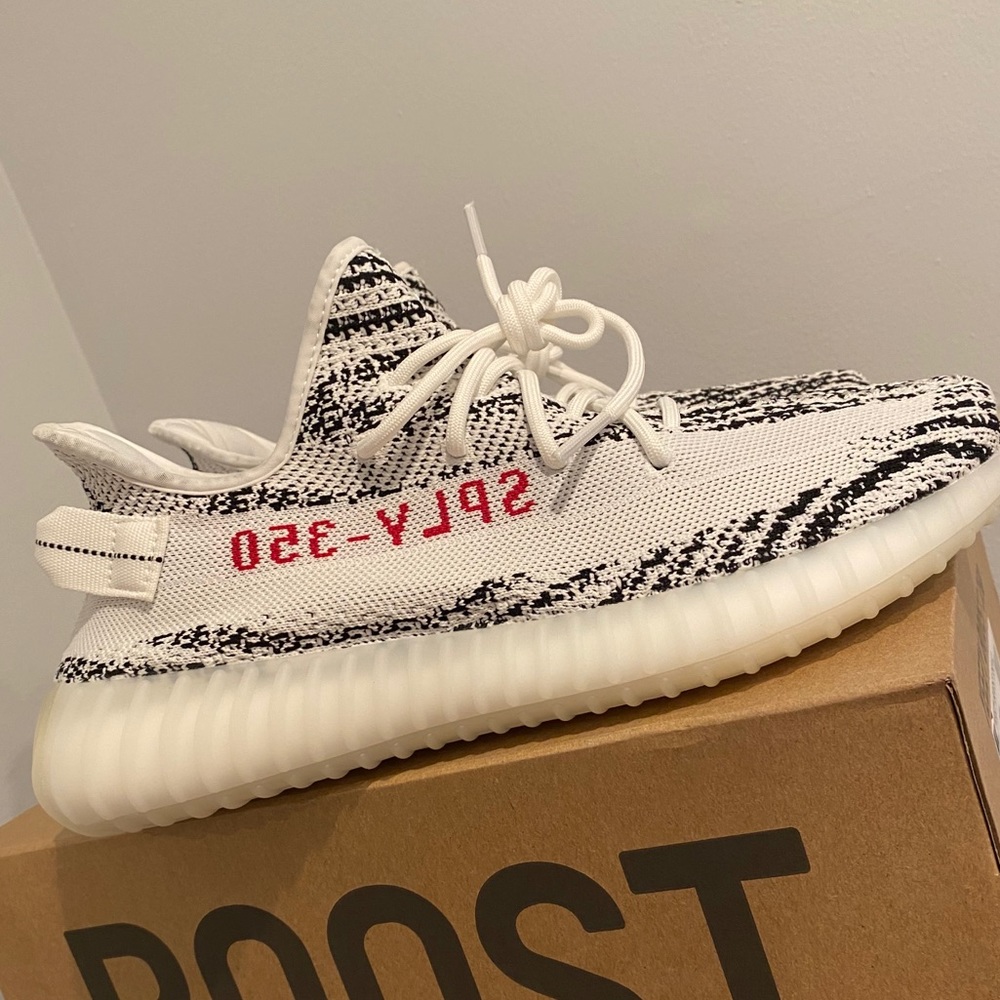 Adidas Yeezys boost 350 V2 Zebra